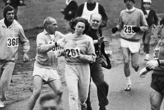 primer mujer en correr un maraton