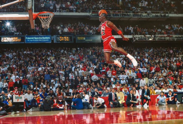 Michael Jordan puede volar