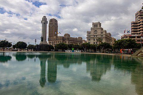 Construcción de La Plaza de España y remodelación