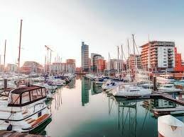 Gandhi reached Southampton, England