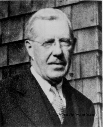 Se inventa el martillo neumático.