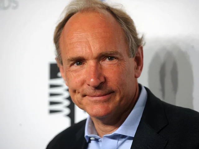 Tim Berners-Lee dejó el CERN&nbsp;per dirigir WWW consortium