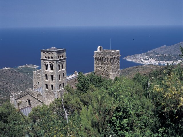 Fundació del monestir de Sant Pere de Rodes.