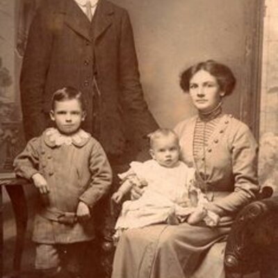 Timeline: Desarrollo histórico de la familia