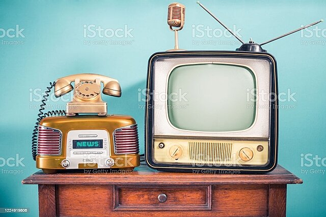 Segunda generación de educación a distancia.