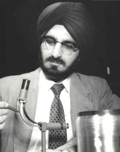 Fibra óptica, Narinder Singh