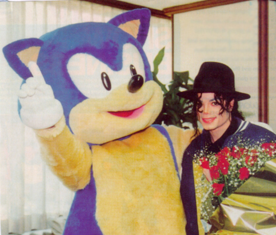 Michael Jackson and sonic the hegehoug