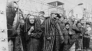 Inicio de la construcción del campo Auschwitz