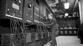 Timeline: Las 6 generaciones de las computadoras
