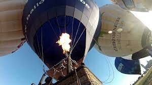 Cómo pueden subir o bajar los globos aerostáticos?