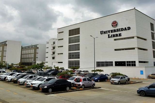 1973- Cali abre sus puertas.