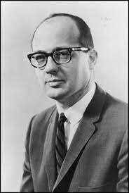 PRIMERA GENERACIÓN DE BASE DE DATOS