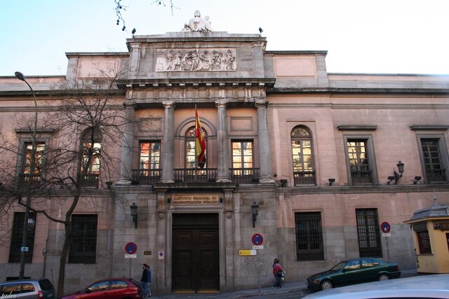 PRIMEROS CENTROS LAICOS