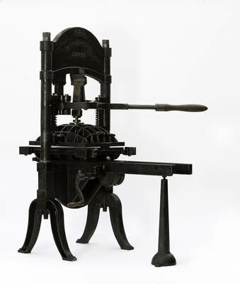 IZUM TISKARSKEGA STROJA