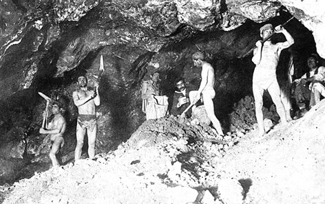 Prima estrazione di minerali