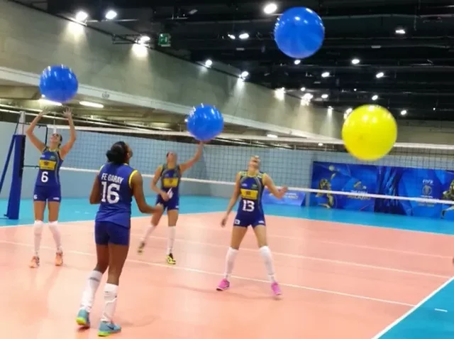 Volleyball with ballons