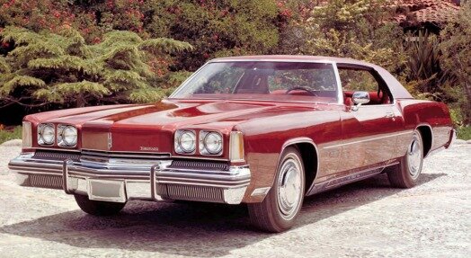 Primer automóvil con airbag