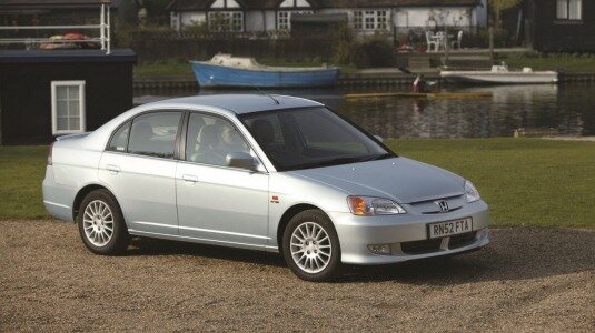 Primer automóvil híbrido