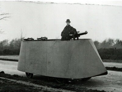 Primer vehículo blindado de la historia