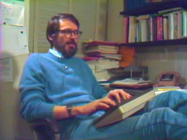 Brian Kernighan lo llama Unix.  en él se incluía  un programa para dar formato a textos (runoff) y un editor de texto. El sistema operativo y los programas fueron escritos en el lenguaje ensamblador.