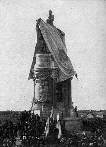 Placement of the Robert E. Lee Statue