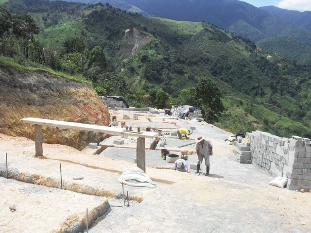 Viviendas nuevas, por Heliconia cuente conmigo “2012-2015”