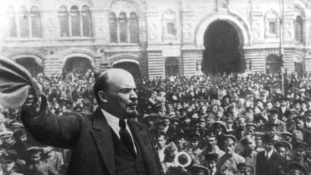 Vladimir Lenin regresa a Rusia
