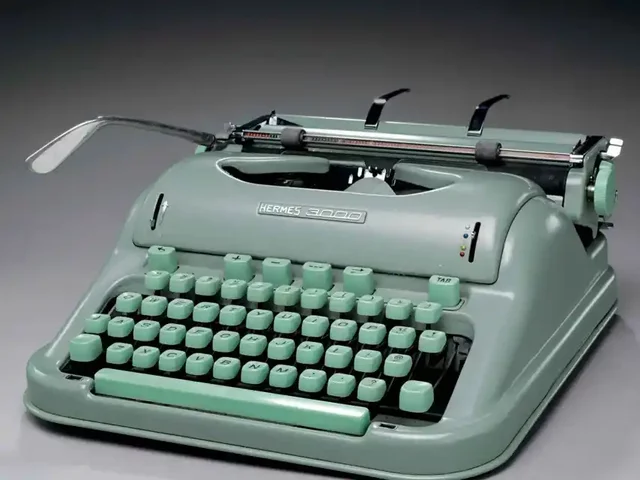 ¿QUE TIPO DE MAQUINAS DE ESCRIBIR HAY?