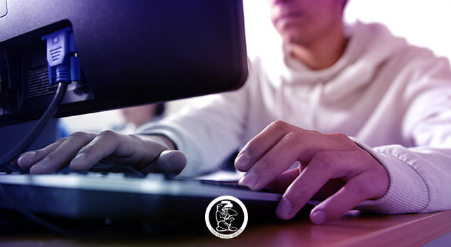 La educación a distancia: desarrollo y apertura.