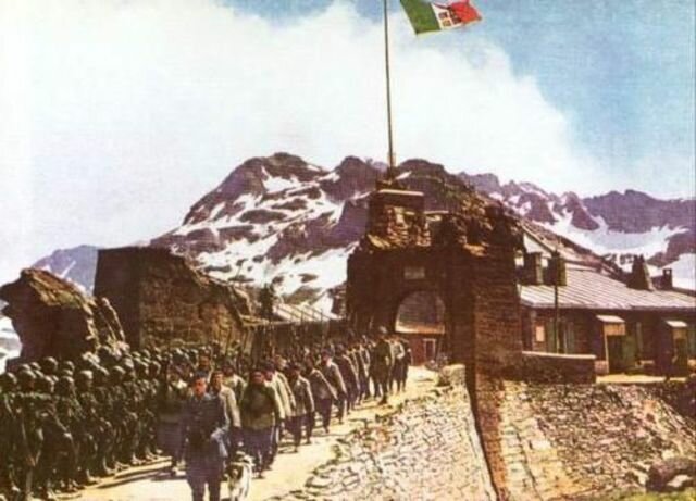 Italia entra a la guerra e invade el sur de Francia el 21 de junio