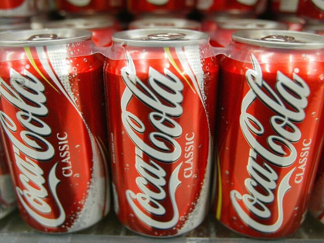 Всем известные баночки колы
