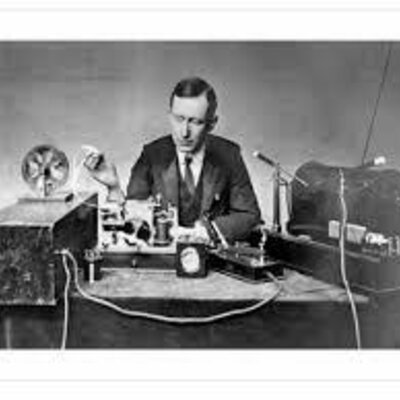 Timeline: Historia de la educación a distancia en México