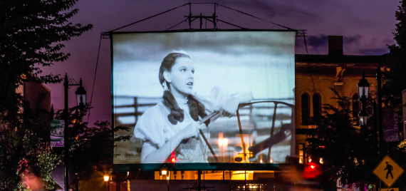 Wizard of Oz Premiers in Movie Theaters