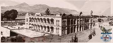 Establecimiento de la primera Normal Rural.