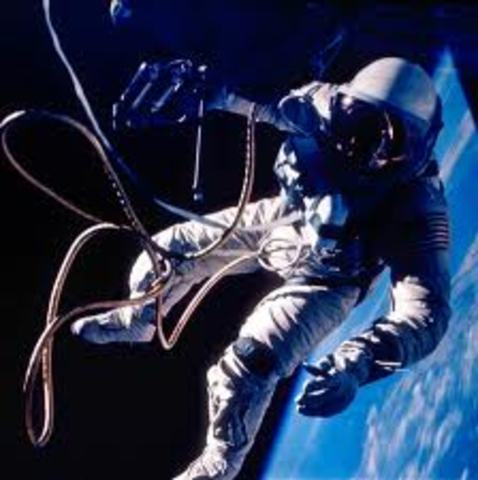 1st American to Complete a Space walk