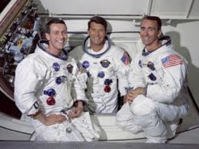 NASA has to choose 7 pioneers