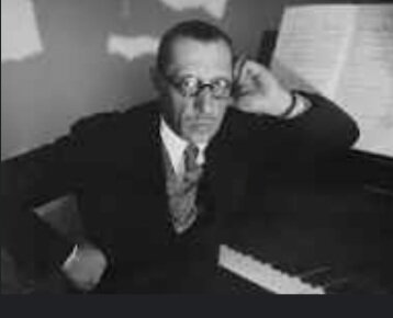 Ígor Fiódorovich Stravinsky.