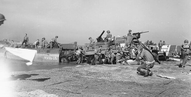 Los aliados desembarcan en Sarleno.