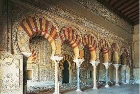 Comença la construcció de la ciutat de Medina al-Zahra.