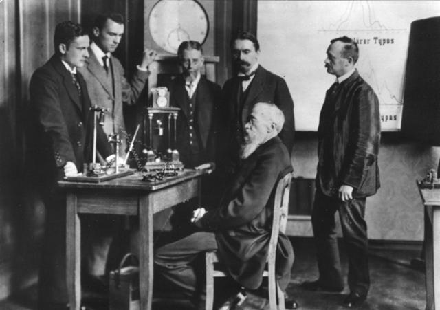 Wundt takes professorship at Leipzig University, Germany