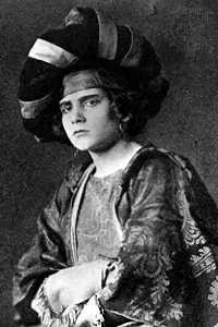 Laurence as Katherina in "The Taming of the Shrew"