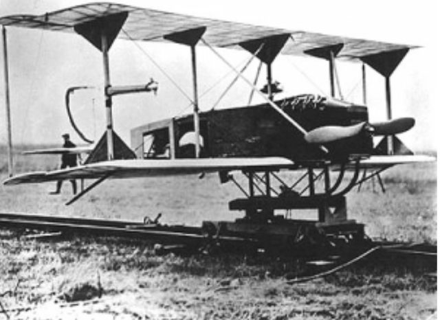 Aviones dirigidos a control remoto