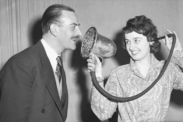 Los primeros audífonos