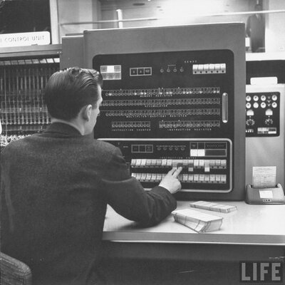 Timeline: La historia de la computadora
