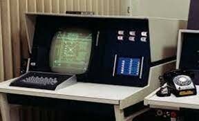 La primera computadora Transistorizada (Segunda generación)