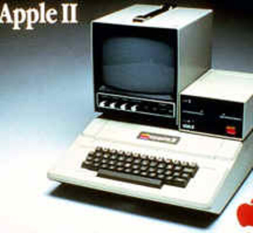 1977 Aparecen las primeras microcomputadoras por Apple Computer (Cuarta generación)