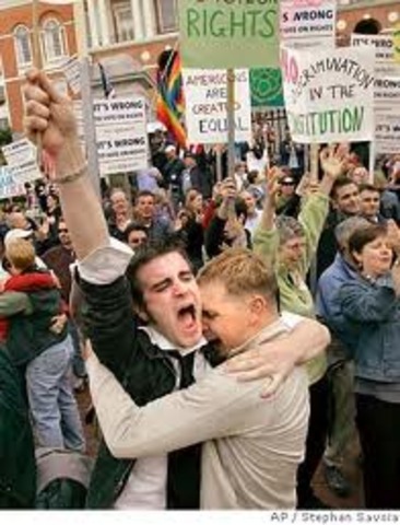Massachusetts defies govt. & allows gays to marry