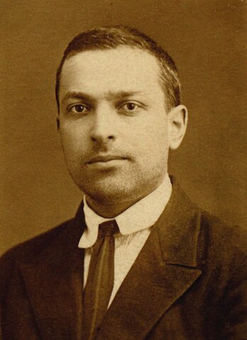 Lev Semiónovich Vygotsky o Lev Vygotsky