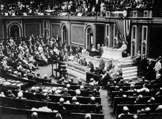 President Wilson wants to declare war on Germany