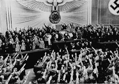 Las aspiraciones alemanas sobre Austria y la anexión del Sarre